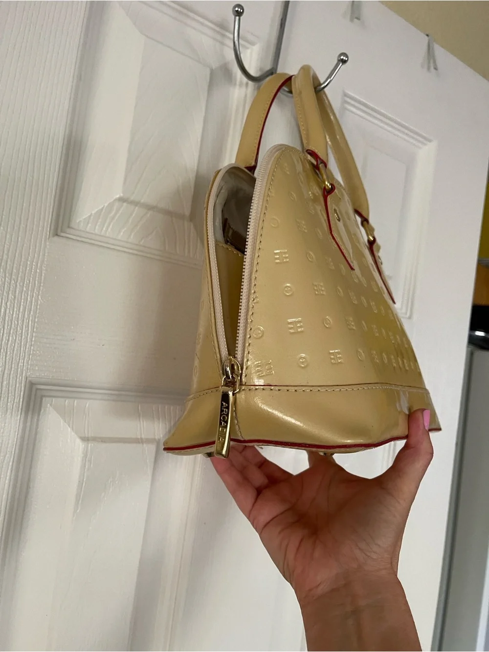 Arcadia Italian Made Genuine Patent Leather Yellow Vernis Alma Bag